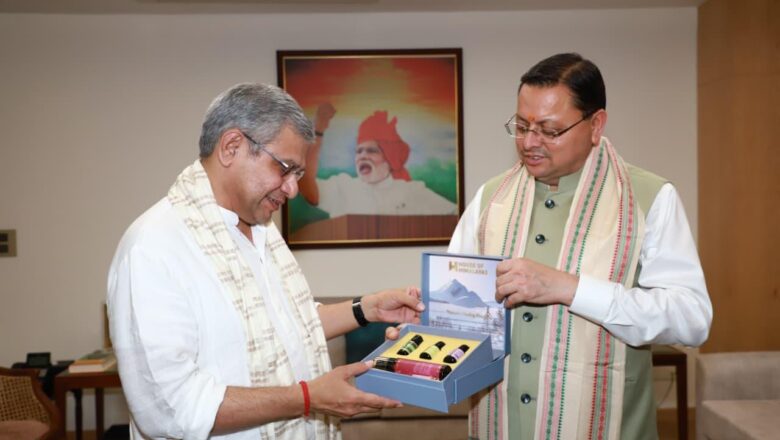 मुख्यमंत्री ने टनकपुर-बागेश्वर रेल परियोजना में संरेखण में अल्मोड़ा और सोमेश्वर क्षेत्रों को भी जोड़ने की संभावनाओं पर विचार करने और टनल के साथ-साथ सड़क का प्रावधान करने का अनुरोध केन्द्रीय रेल मंत्री से किया   