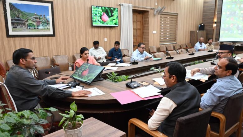 पिछले माह ही संगठित गिरोह को दबोचने हेतु जिला प्रशासन ने संगीन धाराओं में एफआईआर भी कराई थी दर्ज   