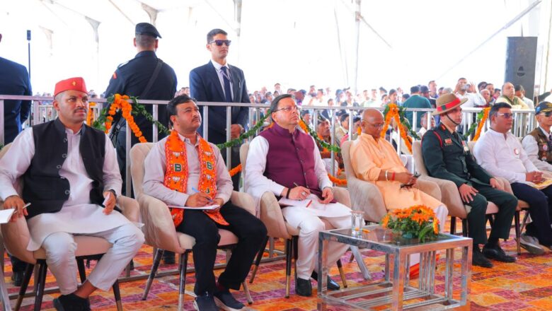 मुख्यमंत्री ने कहा कि उत्तराखंड में लगभग हर घर का कोई न कोई सदस्य सैन्य पृष्ठभूमि से जुड़ा है