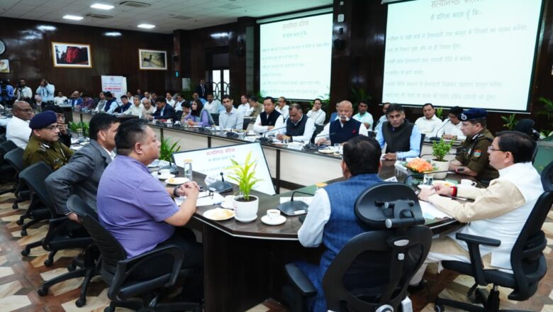 मुख्यमंत्री धामी ने सचिवालय में ‘‘सतर्कता-हमारी साझा जिम्मेदारी’’ थीम पर आधारित जन जागरूकता कार्यक्रम का शुभारंभ किया   