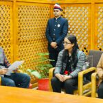 चित्रा की पढाई, आवाजाही, किताबों का समस्त व्यय, वहन करेगा जिला प्र्रशासन व संस्थान