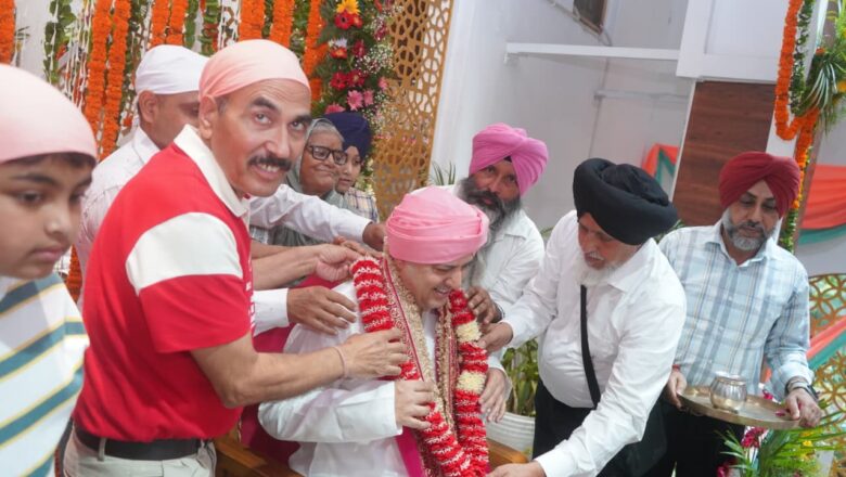 दरबार श्री गुरु राम राय जी महाराज के सज्जादे गद्दीनशीन श्रीमहंत देवेन्द्र दास जी महाराज ने संगतों को दिए पावन दर्शन एवं आशीर्वाद