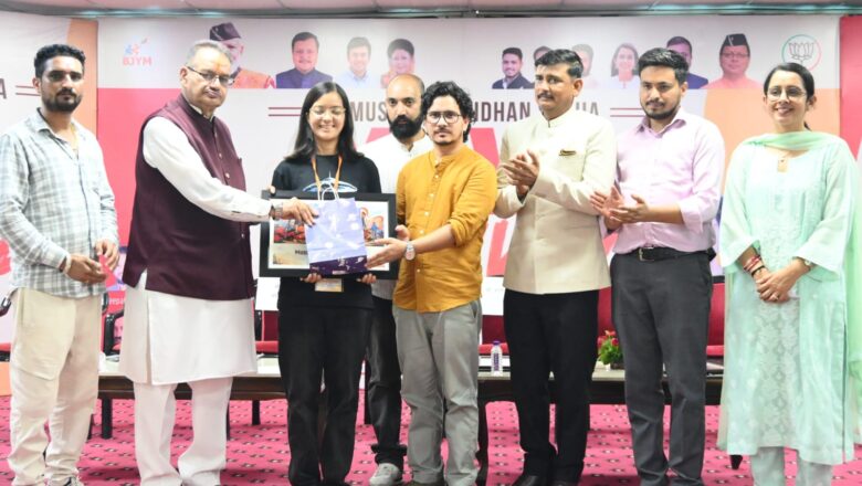 मंत्री गणेश जोशी ने कहा— जागरूक युवा ही विकसित भारत के सपने को देंगे नई उड़ान