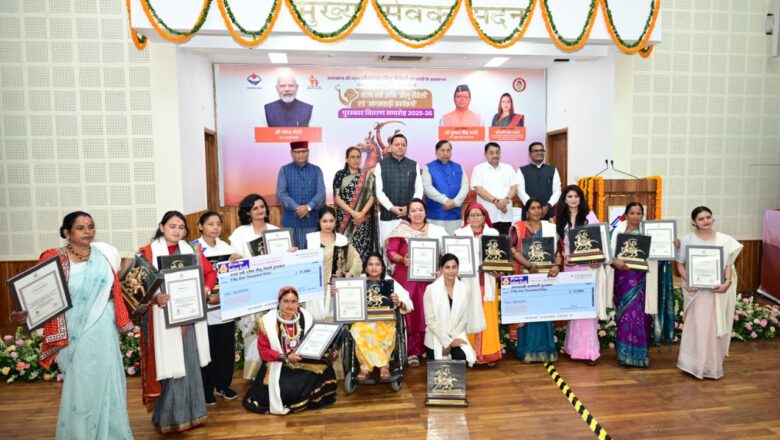 मुख्यमंत्री धामी बोले- सशक्त होंगी बहनें-बेटियां, तभी बनेगा उत्तराखंड देश का सर्वश्रेष्ठ राज्य